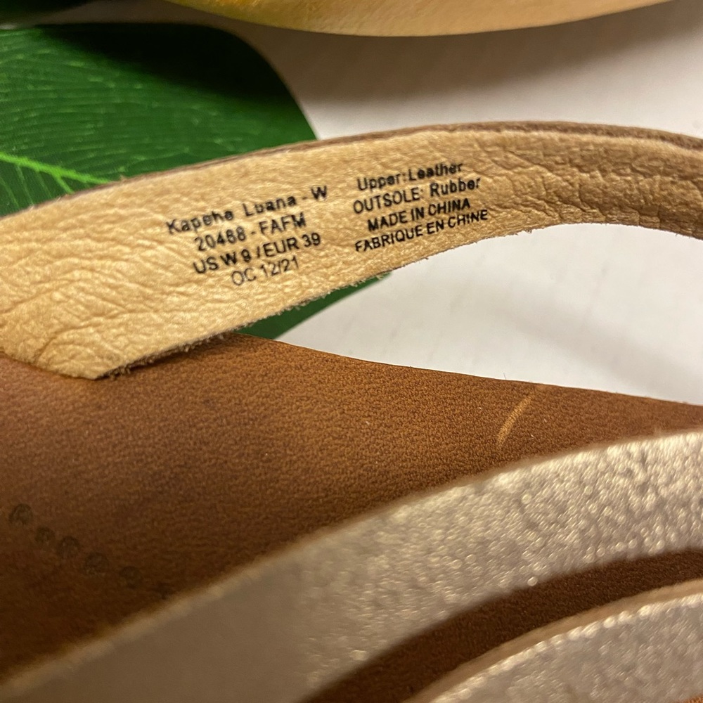 OluKai Gold Leather Flip Flip Thong Sandals - Picture 5 of 6